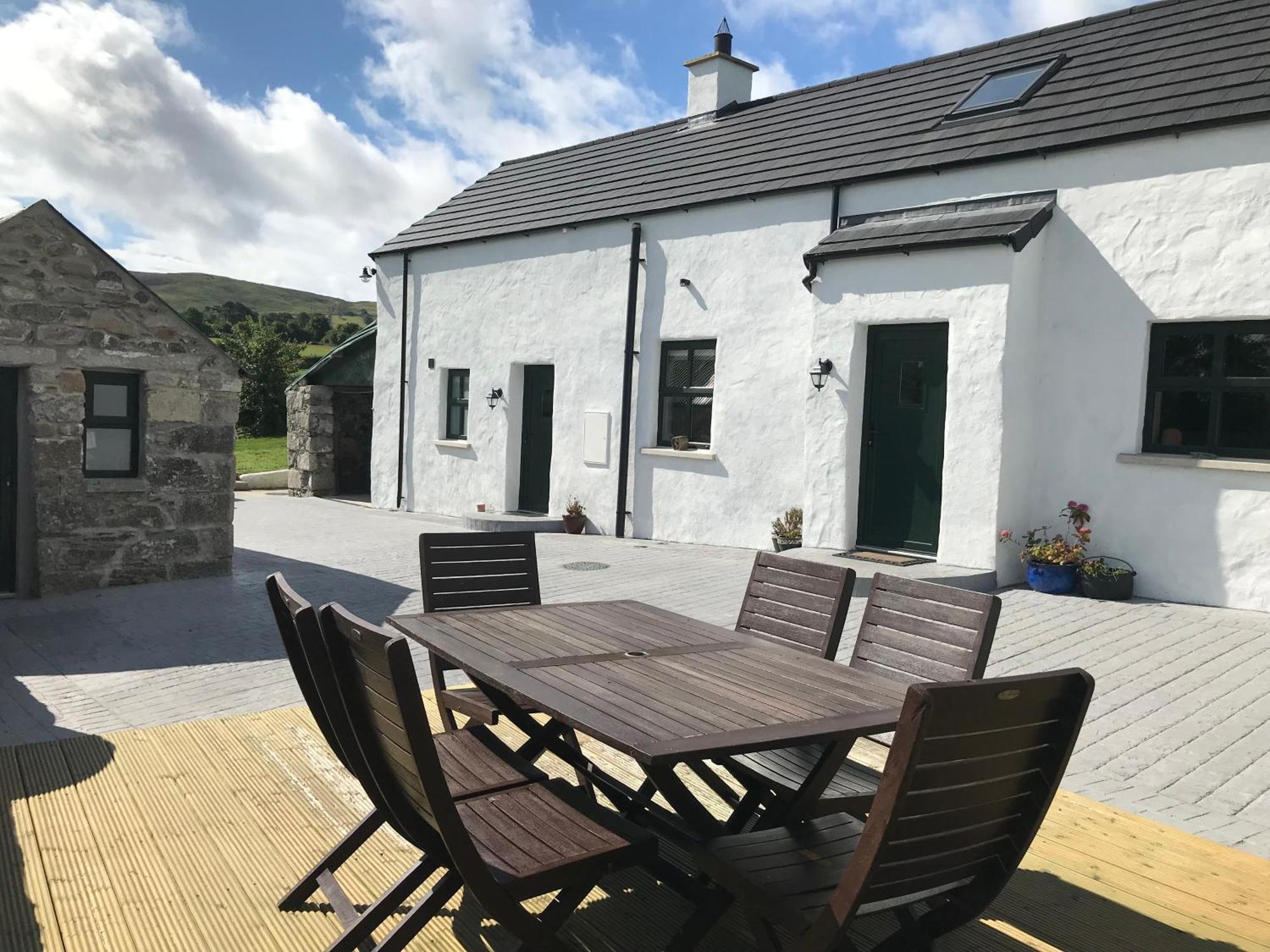 Mournes Family Cottage With Hot Tub Hilltown المظهر الخارجي الصورة